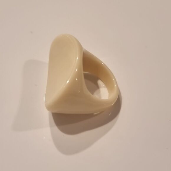 New ZARA Geo Mod Almond Shape Ecru Ring - Picture 5 of 11